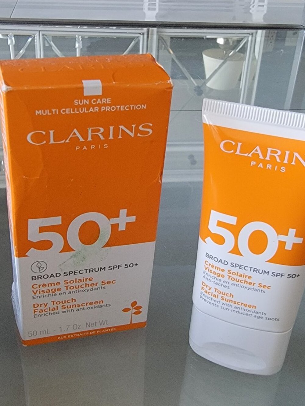 Clarins Dry Touch Facial Sunscreen SPF 50+
